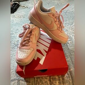 Nike women size 6 youth 4 Court Borough Low Recraft shoes in box